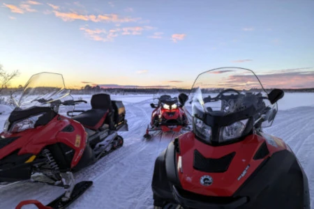 Snowmobiling in the forests near Branäs and Sysslebäck